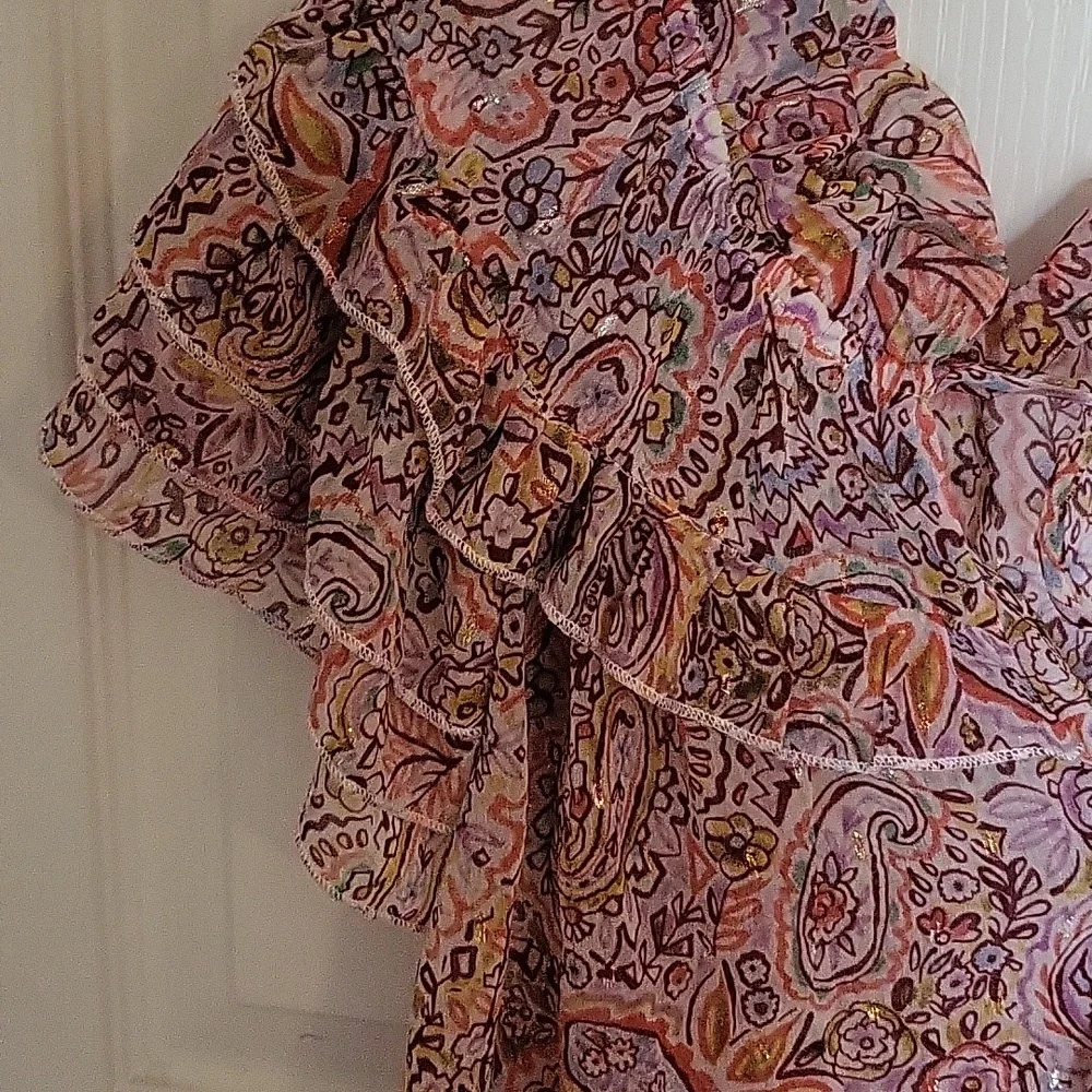 Adorable Ruffel Pasley Blouse - Picture 3 of 8